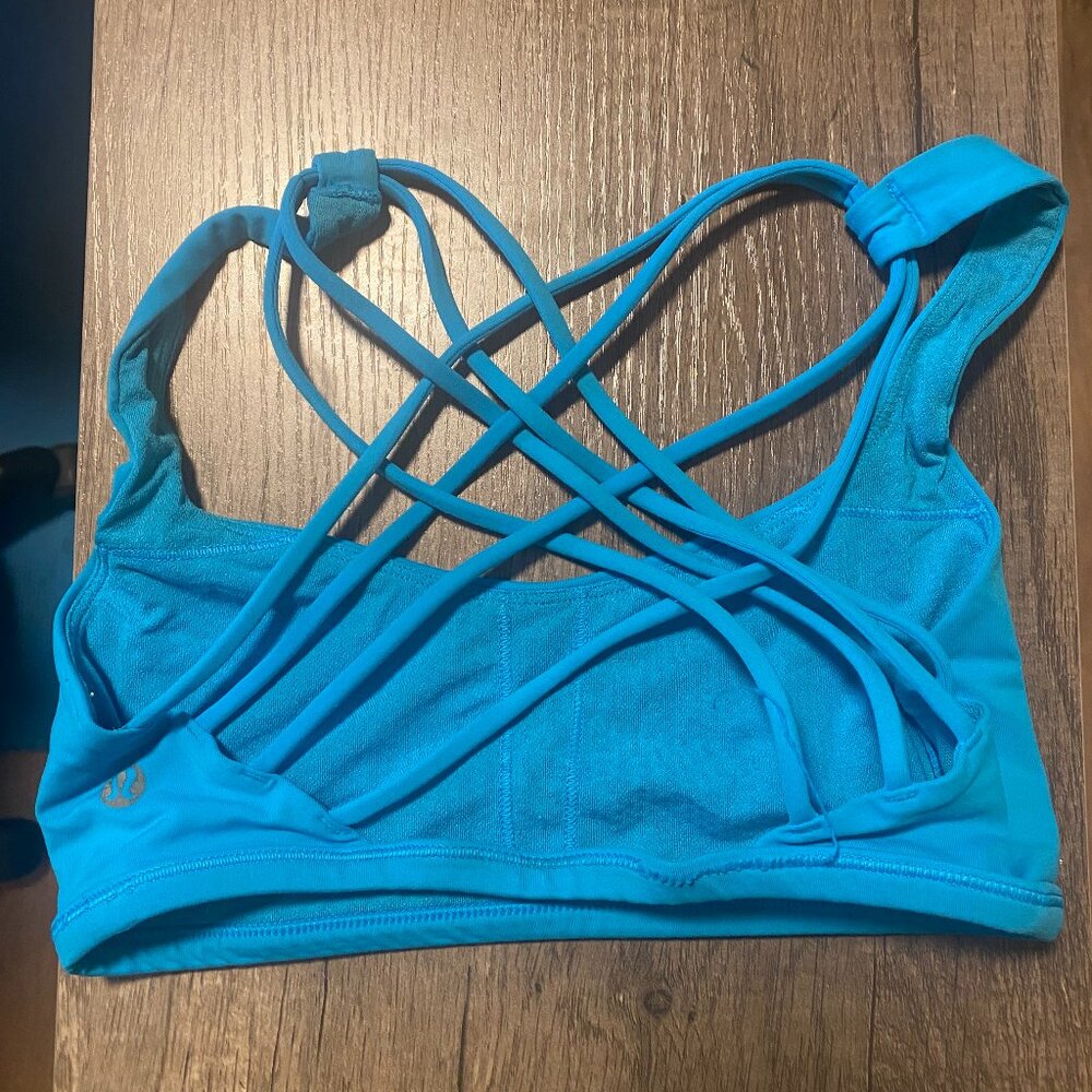 Lululemon sports bra
